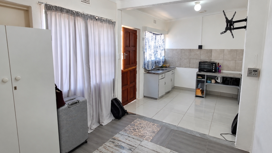To Let 1 Bedroom Property for Rent in Kensington Western Cape